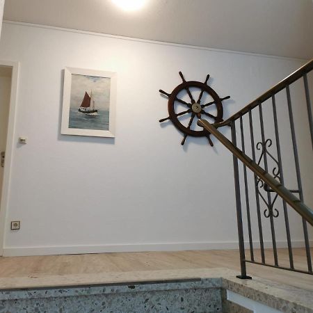 Moderne Wohnung Mit Privatpool Бюзум Экстерьер фото