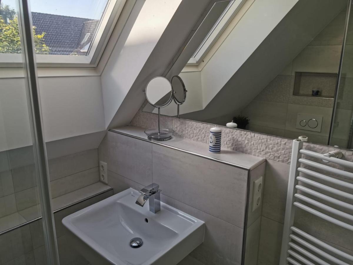 Moderne Wohnung Mit Privatpool Бюзум Экстерьер фото
